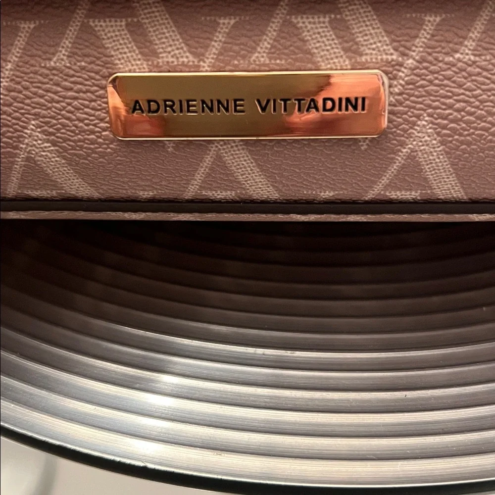 ADRIENNE VITTADINI THE SERAFINA COLLECTION SIGNATURE FLAP NWT Retails$190